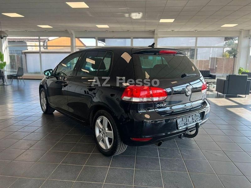Gebraucht VW Golf VI Team 105 PS (77 kW) 2010 Schwarz Kleinwagen