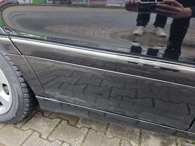 Second-hand Mercedes 180 105 CP (77 kW) 2006 Negru Berlinǎ