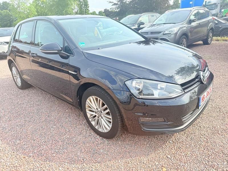 Schwarz Gebraucht 2014 VW Golf VII Cup Limousine | 5.999 € (Superpreis) - Bild 1/4