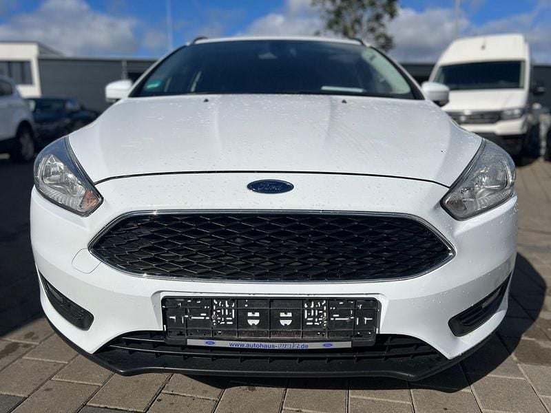 Weiß Gebraucht 2015 Ford Focus Business Edition Kombi | 6.450 € (Superpreis) - Bild 1/4