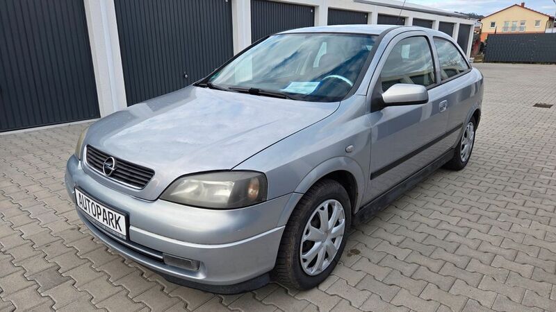 Silber Gebraucht 2002 Opel Astra Limousine | 1.250 € (Fairer Preis) - Bild 1/4