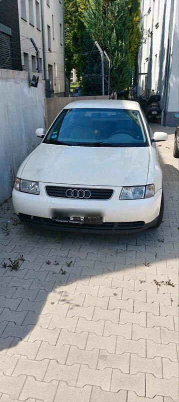 Weiß Gebraucht 1998 Audi A3 Attraction Kleinwagen | 450 € (Superpreis) - Bild 1/4