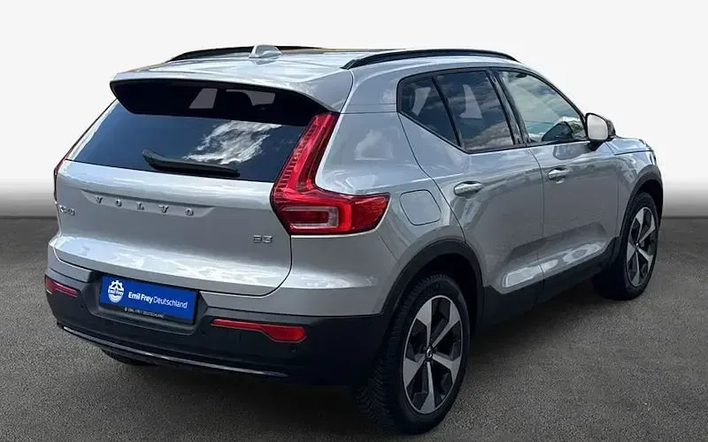 Gebraucht Volvo XC40 Plus 163 PS (119 kW) 2025 Schwarz SUV