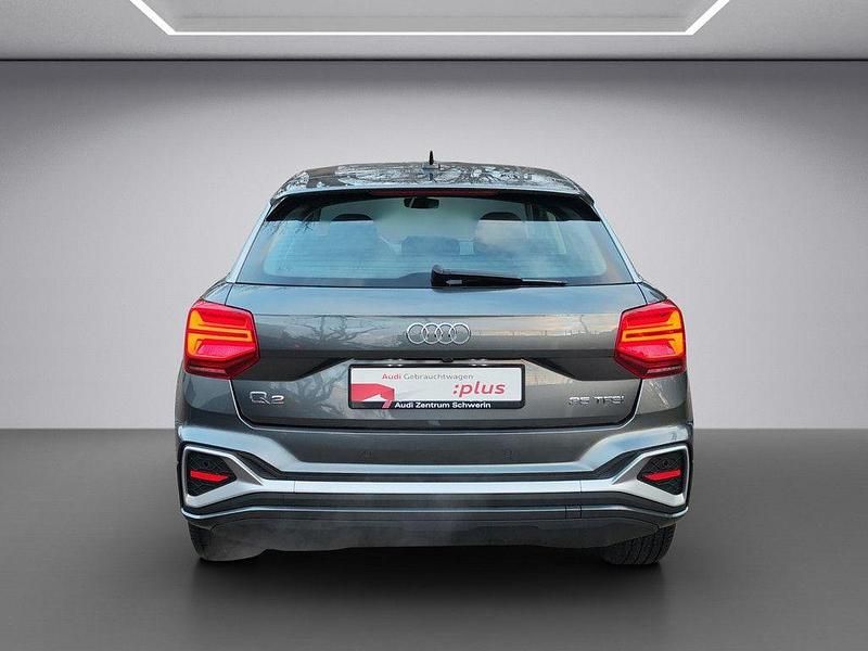 Gebraucht Audi Q2 S-Line 150 PS (110 kW) 2023 Grau SUV