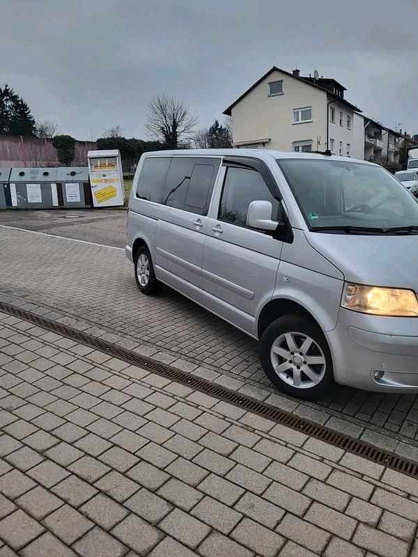 Usata VW T5 Highline 174 CV (127 kW) 2007 Argento Furgone