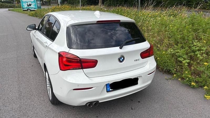 Weiß Gebraucht 2018 BMW 120 Advantage Kleinwagen | 16.200 € (Fairer Preis) - Bild 1/4
