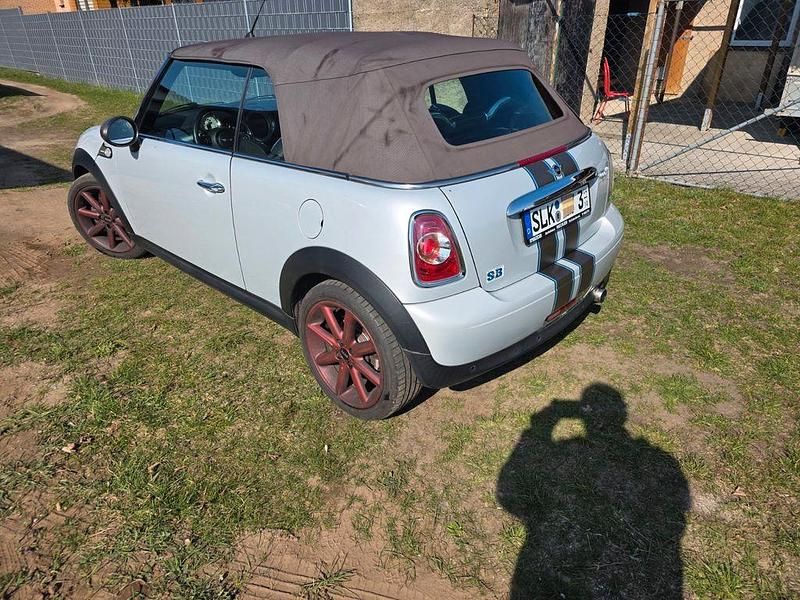 Gebraucht Mini Cooper Cabriolet 122 PS (89 kW) 2012 Weiß Cabrio