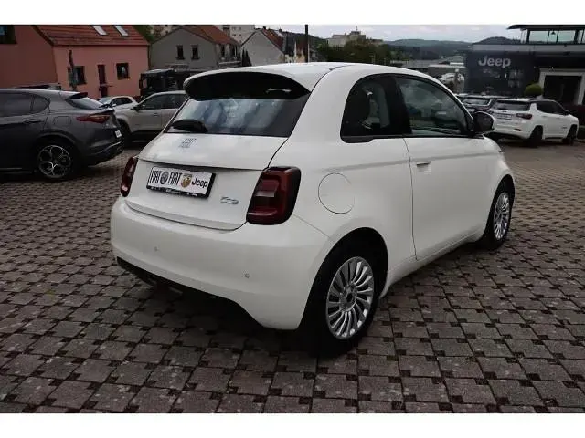 Usado Fiat 500e Action 69 kW (95 CV) 2022 Blanco Utilitario