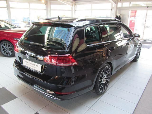 Gebraucht VW Golf VII Highline 150 PS (110 kW) 2021 Schwarz Kleinwagen