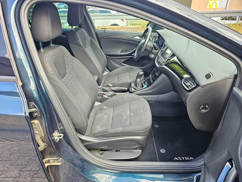 Gebraucht Opel Astra Dynamic 160 PS (117 kW) 2016 Grün Kombi