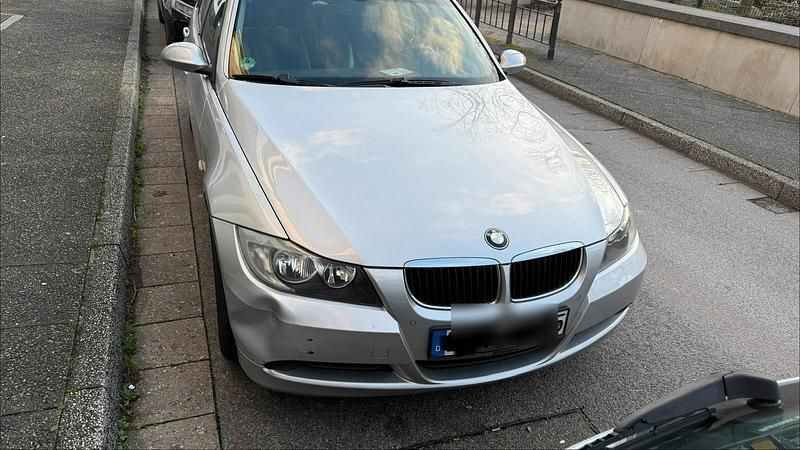 Gebraucht BMW 320 150 PS (110 kW) 2006 Silber Limousine