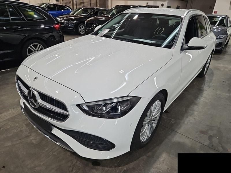 Gebraucht Mercedes C220 199 PS (146 kW) 2023 Weiß Kombi