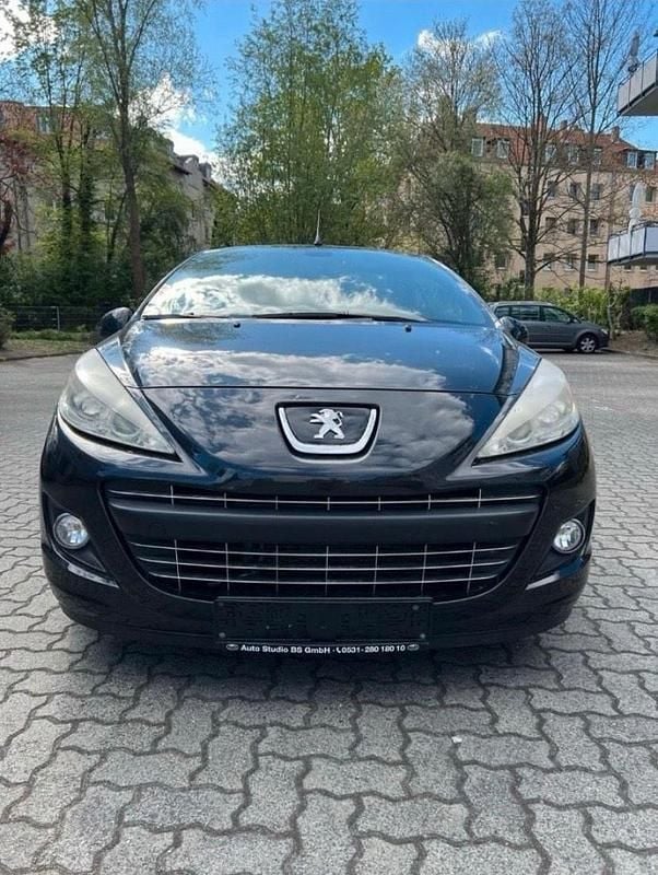 Gebraucht Peugeot 207 CC Roland Garros 156 PS (114 kW) 2012 Schwarz Cabrio