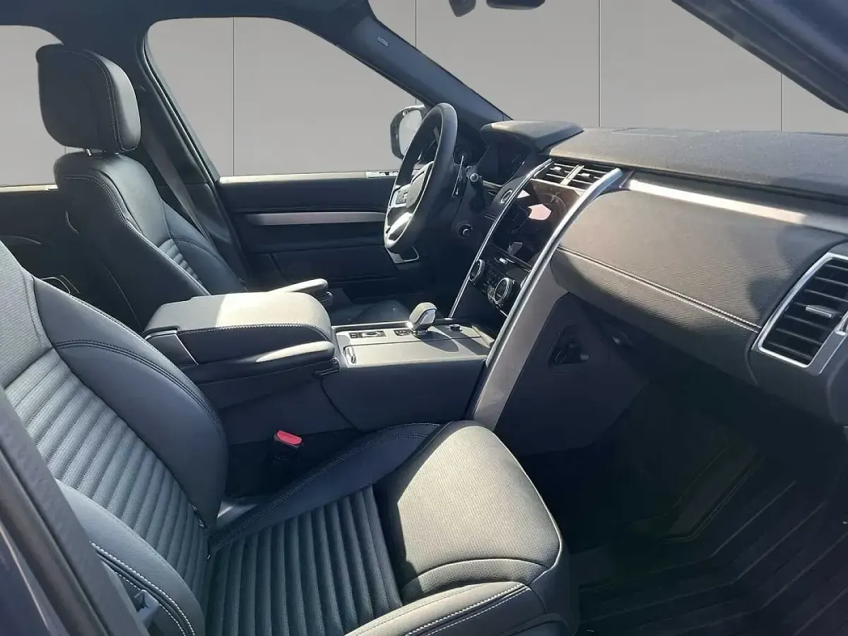 Gebraucht Land Rover Discovery 5 SE Dynamic 304 PS (223 kW) 2025 Varesine blue SUV