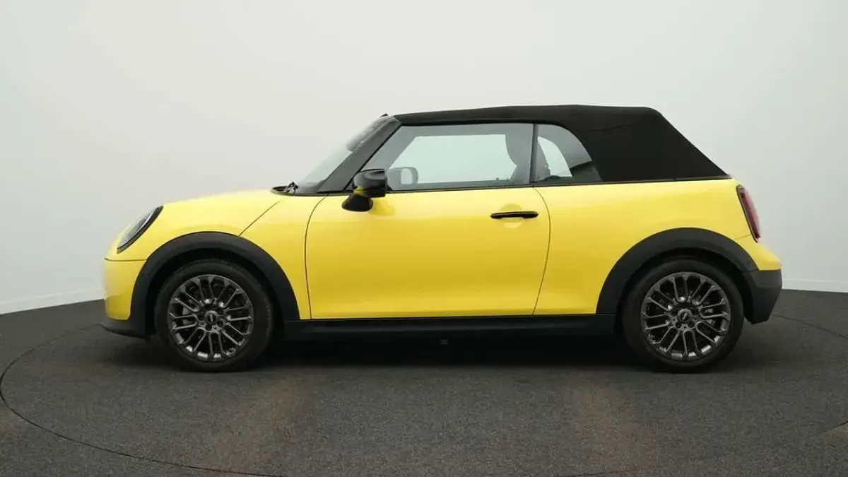 Gebraucht Mini Cooper Cabriolet Classic 163 PS (119 kW) 2025 Gelb Cabrio