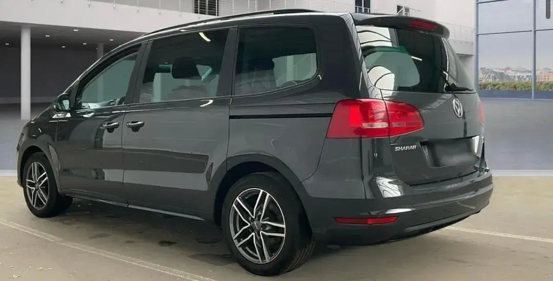 Gebraucht VW Sharan 140 PS (102 kW) 2015 Grau Van / Kleinbus