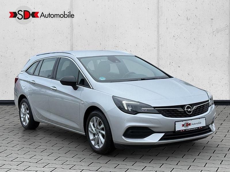 Silber Gebraucht 2021 Opel Astra Elegance Kombi | 9.990 € (Teuer) - Bild 1/4
