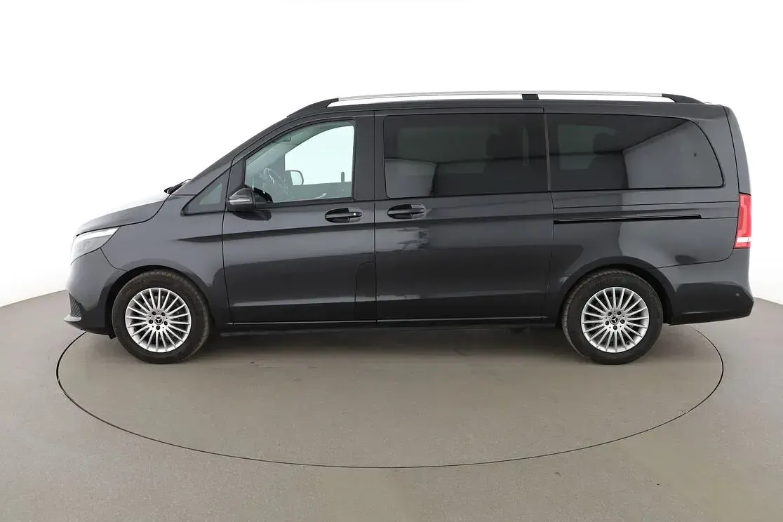 Gebraucht Mercedes V220 Edition 163 PS (119 kW) 2023 Grau Van / Kleinbus