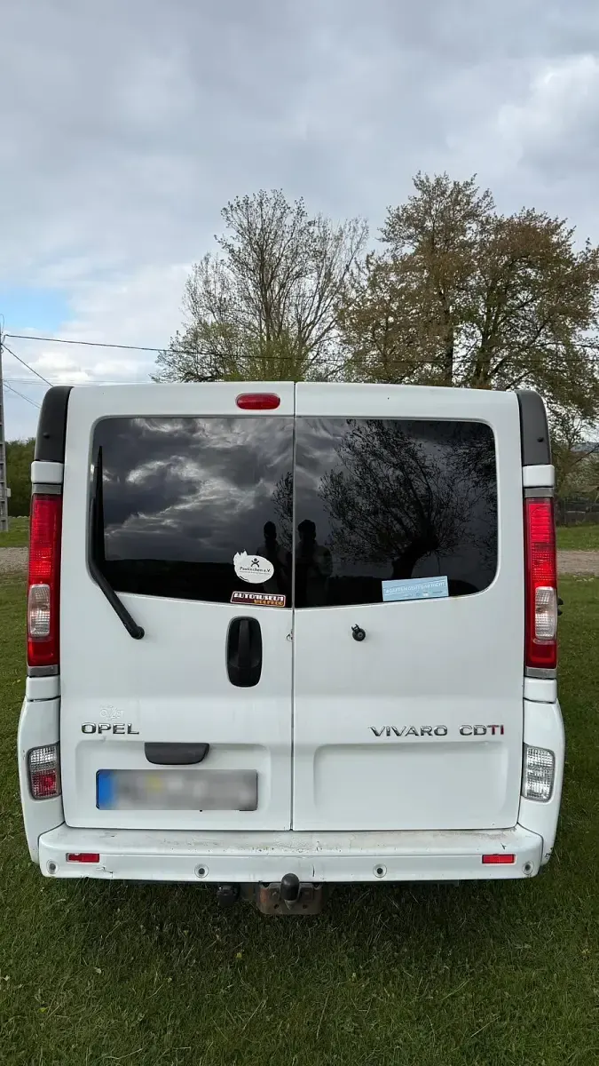 Gebraucht Opel Vivaro 114 PS (83 kW) 2011 Weiß Van / Kleinbus