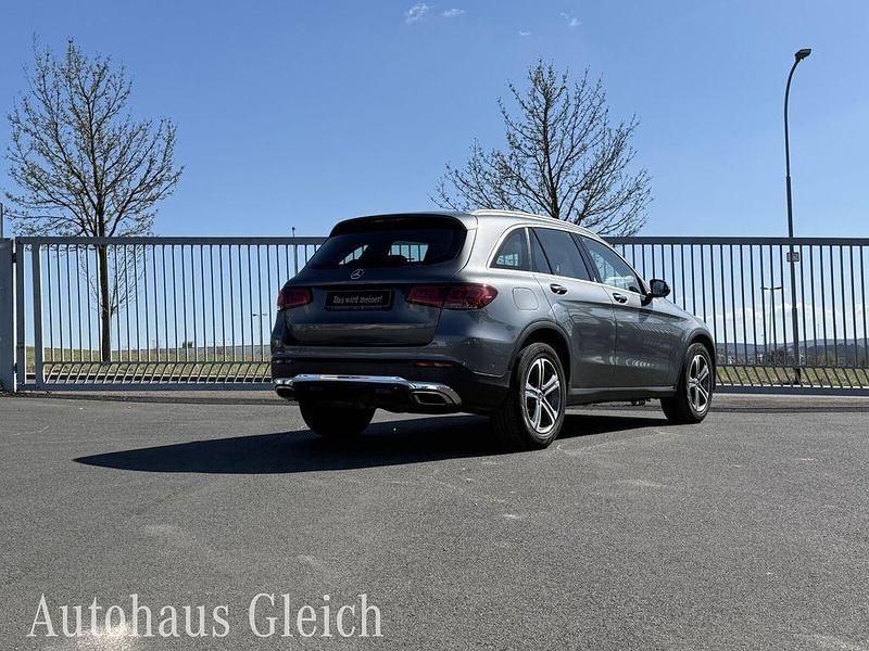 Gebraucht Mercedes GLC300 Exclusive 245 PS (180 kW) 2020 Selenitgrau  lack SUV