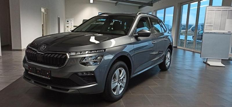 Grau Neu 2026 Skoda Kamiq Selection SUV | 25.900 € (Fairer Preis) - Bild 1/4