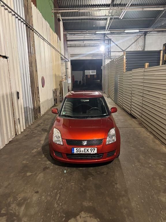 Gebraucht Suzuki Swift 92 PS (67 kW) 2010 Orange Kleinwagen