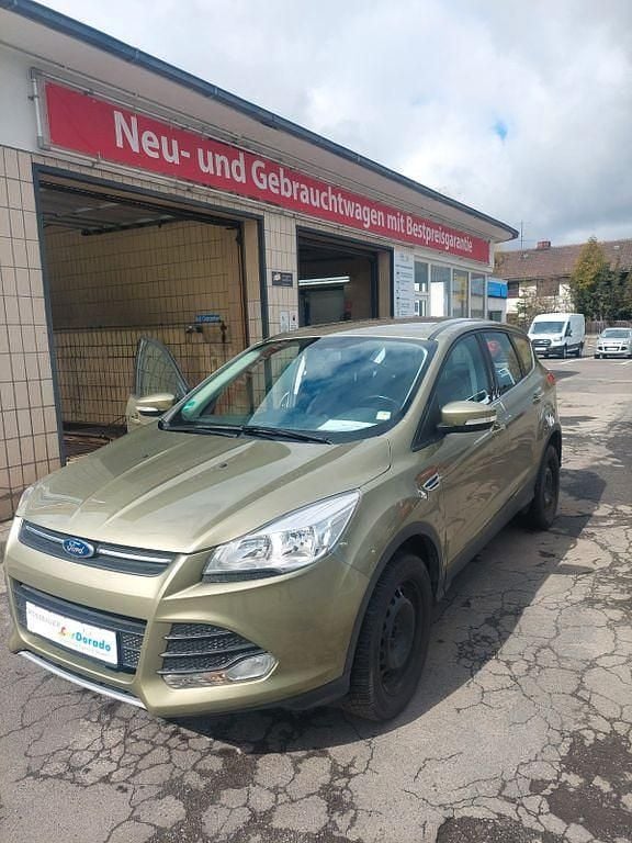 Gebraucht Ford Kuga Trend 150 PS (110 kW) 2014 Gold SUV