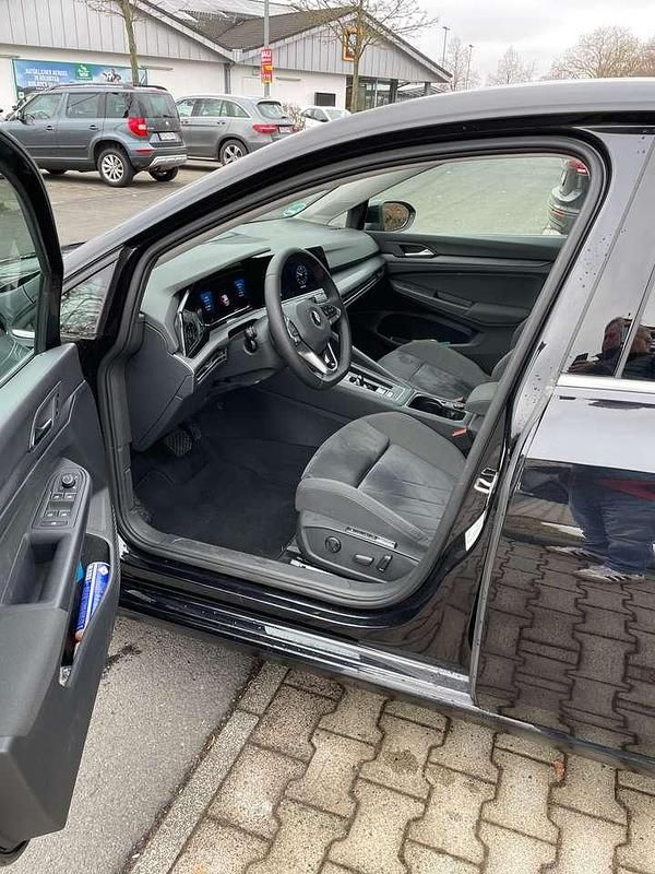 Gebraucht VW Golf VIII Style 150 PS (110 kW) 2022 Schwarz Limousine