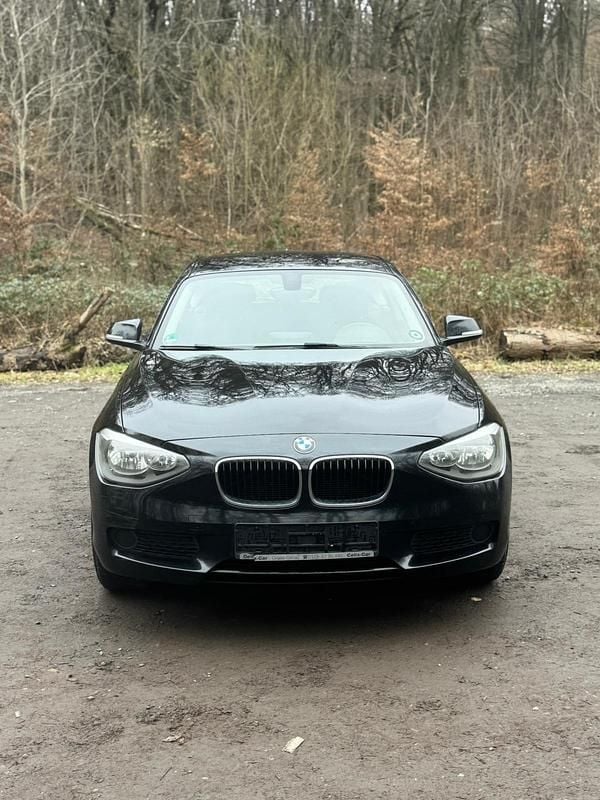 Schwarz Gebraucht 2015 BMW 114 Kleinwagen | 5.650 € (Fairer Preis) - Bild 1/4