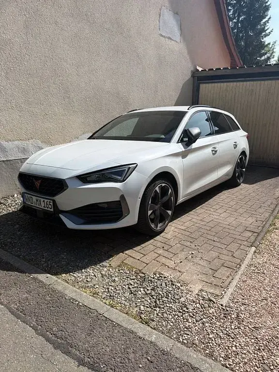 Gebraucht Cupra Leon 150 PS (110 kW) 2023 Weiß Limousine