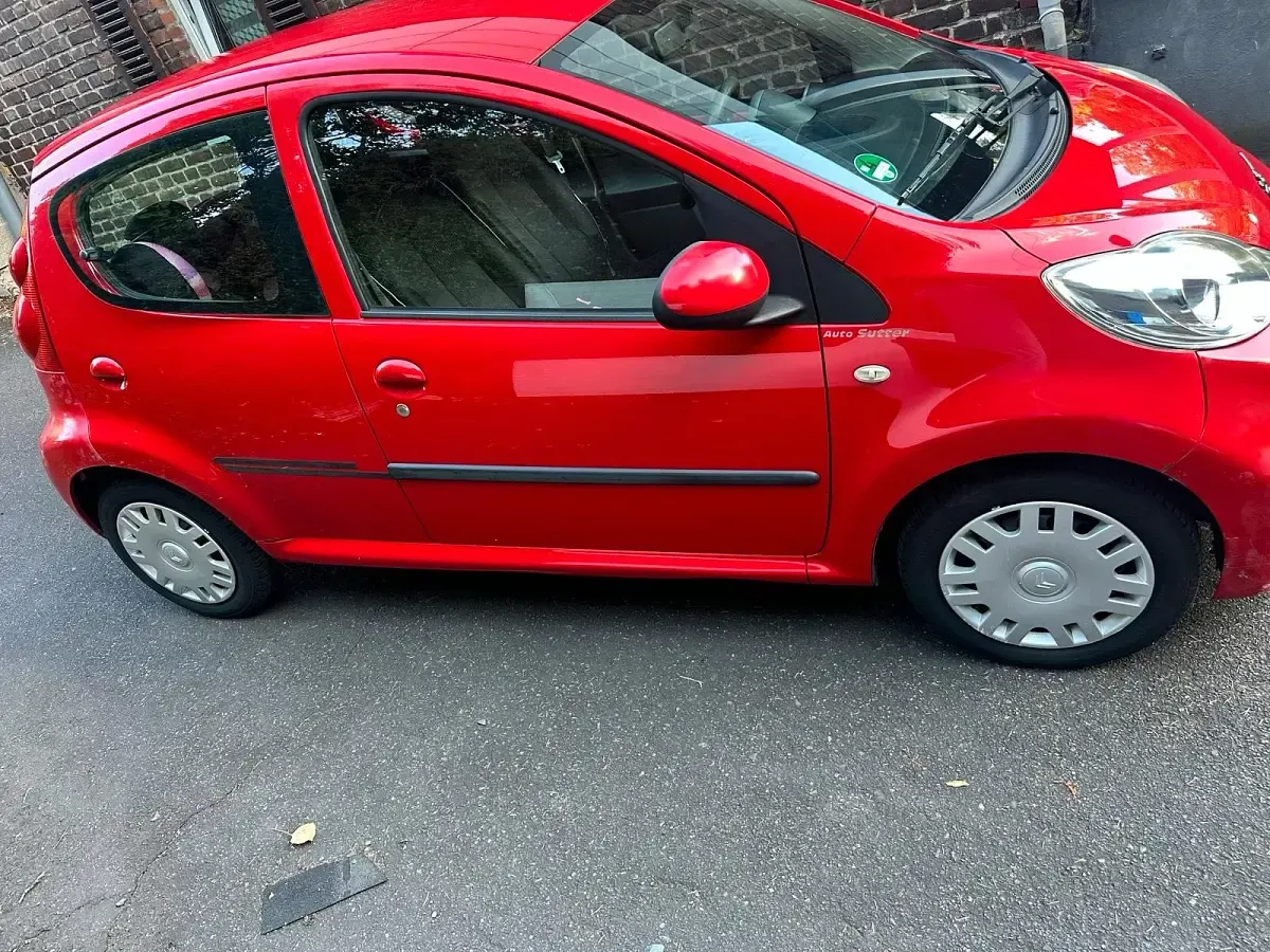 Gebraucht Peugeot 107 68 PS (50 kW) 2009 Rot Kleinwagen