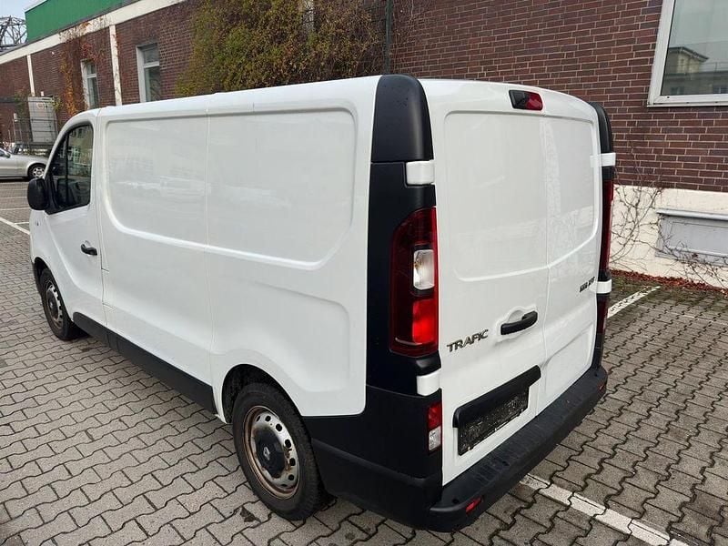 Gebraucht Renault Trafic 121 PS (88 kW) 2019 Weiß Van / Kleinbus