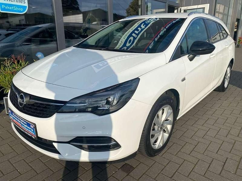 Weiß Gebraucht 2022 Opel Astra Elegance Kombi | 14.790 € (Guter Preis) - Bild 1/4