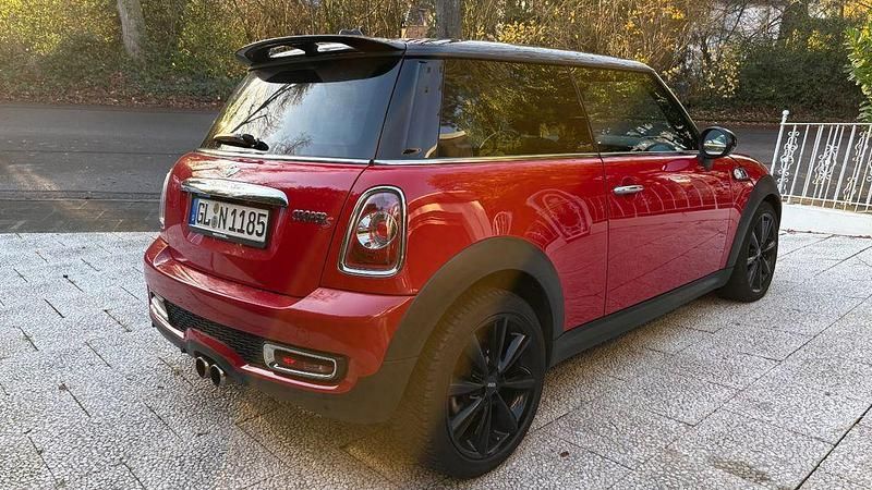 Second-hand Mini Cooper S 184 CP (135 kW) 2012 Roșu Hatchback