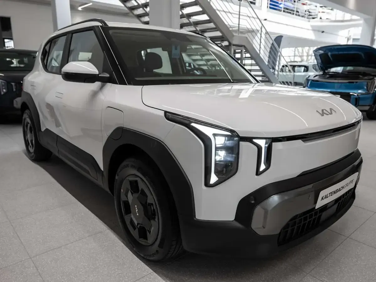 Neu Kia EV2 Air 150 kW (204 PS) 2026 Weiß SUV