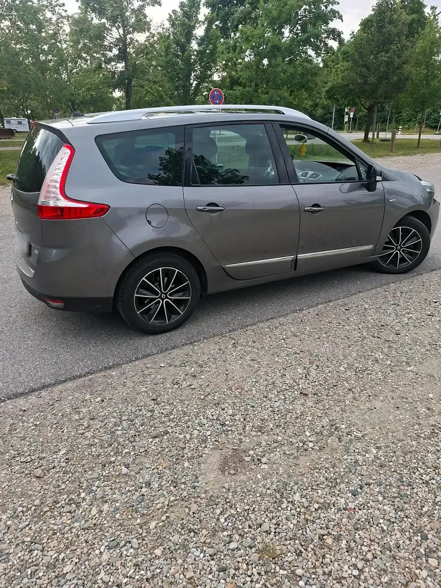 Gebraucht Renault Grand Scénic III 130 PS (95 kW) 2014 Grau Van / Kleinbus