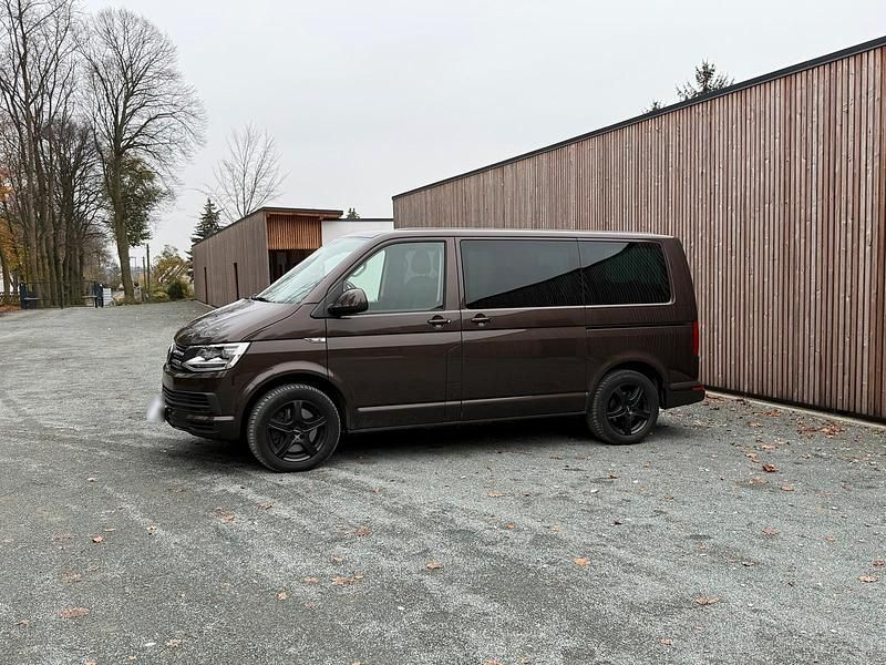Second-hand VW Multivan 198 CP (145 kW) 2019 Maro Monovolum