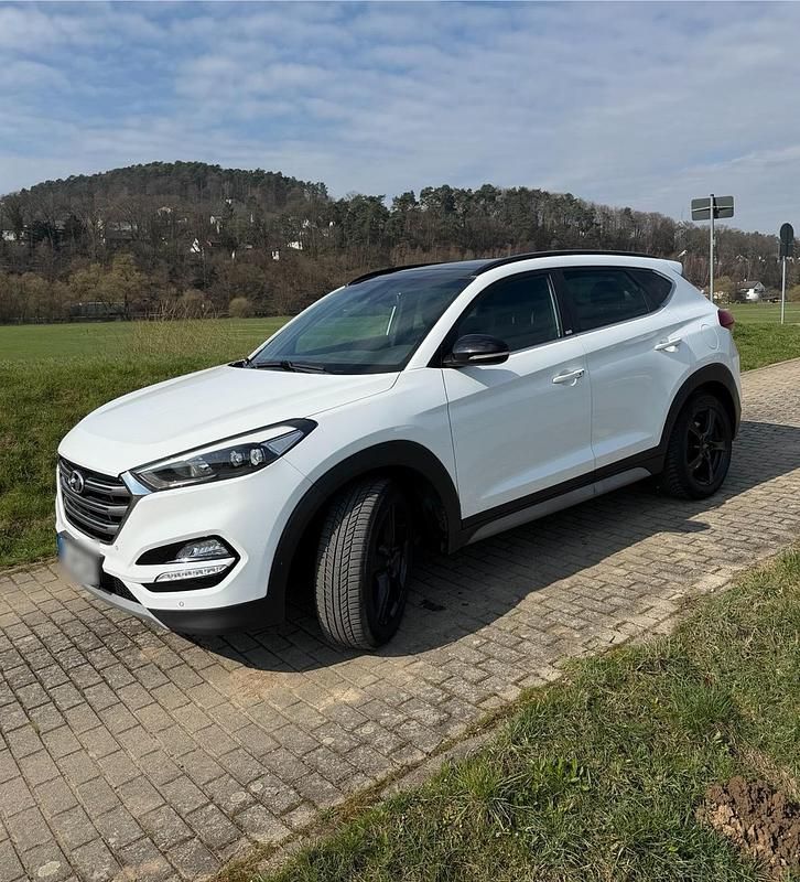 Gebraucht Hyundai Tucson 177 PS (130 kW) 2018 Weiß SUV