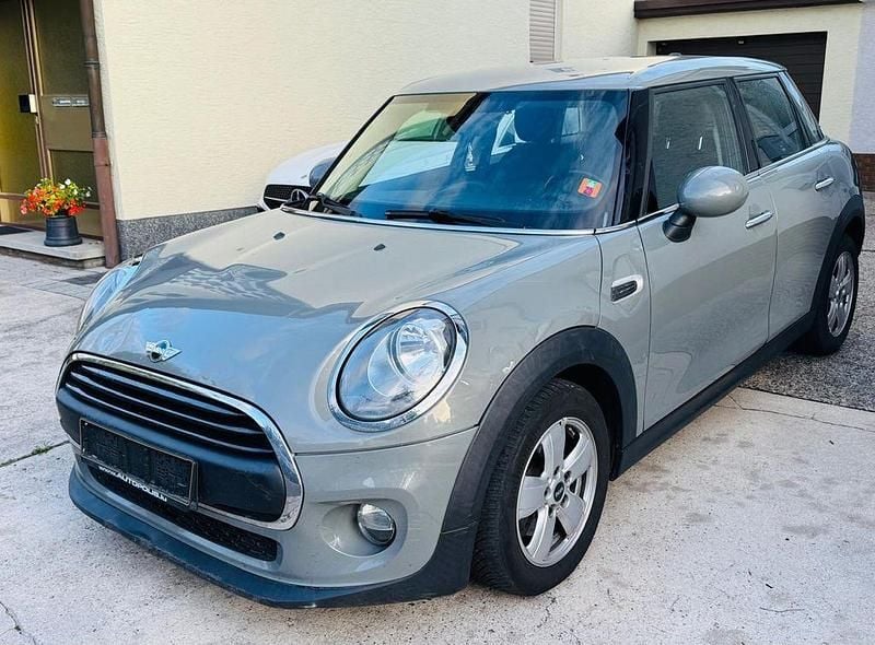 Grau Gebraucht 2018 Mini ONE Kleinwagen | 5.990 € (Guter Preis) - Bild 1/4