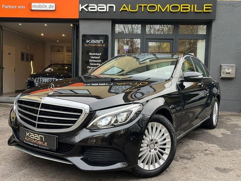 Obsidianschwarz metalliclack Gebraucht 2015 Mercedes C220 Limousine | 19.800 € (Fairer Preis) - Bild 1/4
