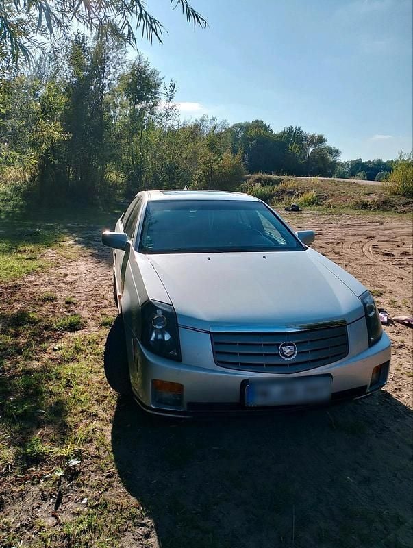 Silber Gebraucht 2004 Cadillac CTS Limousine | 3.500 € (Fairer Preis) - Bild 1/4