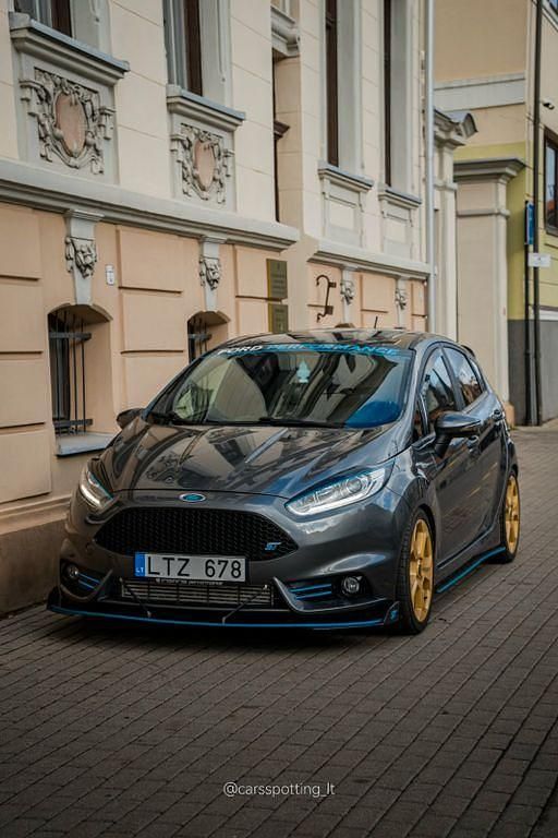 Gebraucht Ford Fiesta ST 200 PS (147 kW) 2016 Grau Limousine