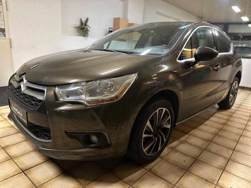 Gebraucht Citroën C4 Business Class 120 PS (88 kW) 2015 Braun Limousine