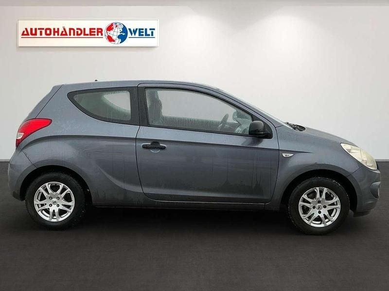 Gebraucht Hyundai i20 Active 77 PS (56 kW) 2010 Grau Kleinwagen