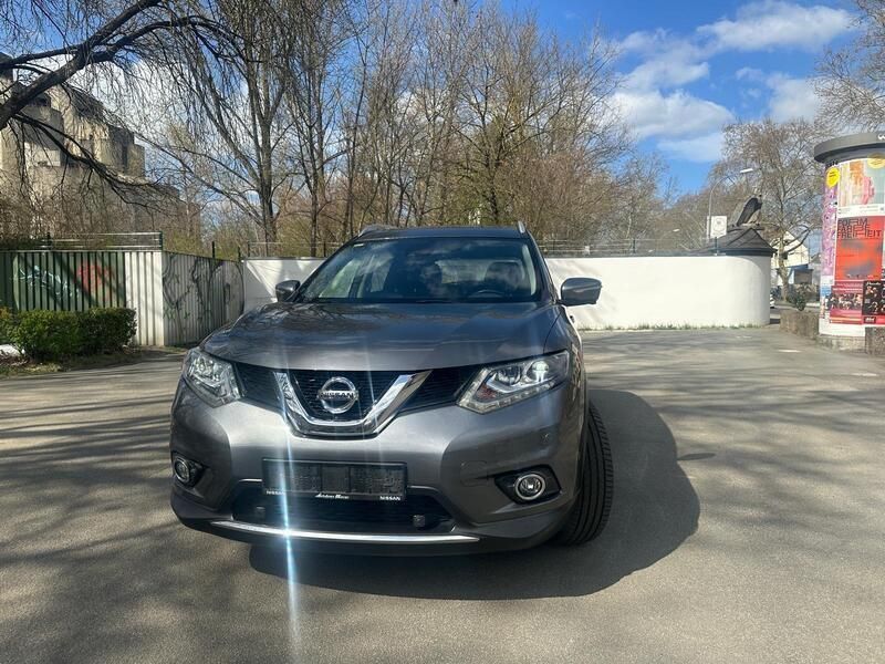 Grau Gebraucht 2017 Nissan X-Trail SUV | 14.500 € (Fairer Preis) - Bild 1/4