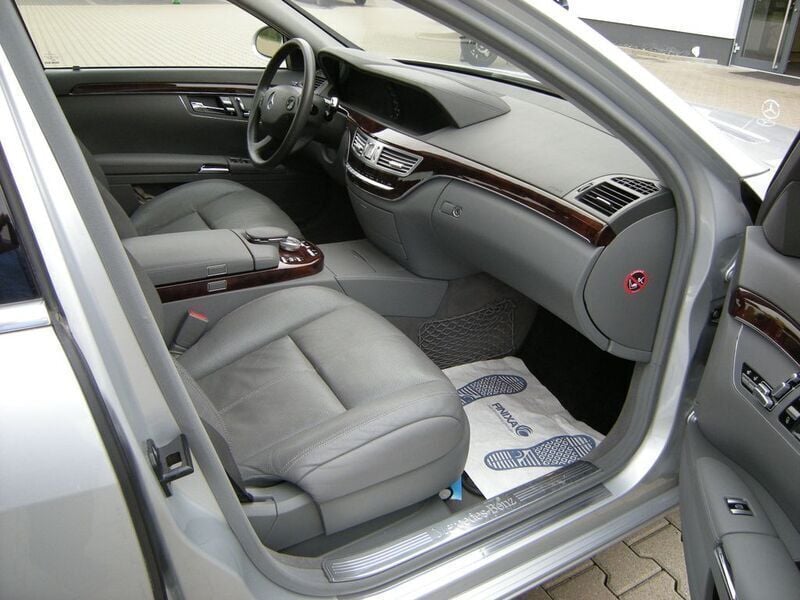 Silber Gebraucht 2006 Mercedes S420 Limousine | 25.000 € - Bild 1/4
