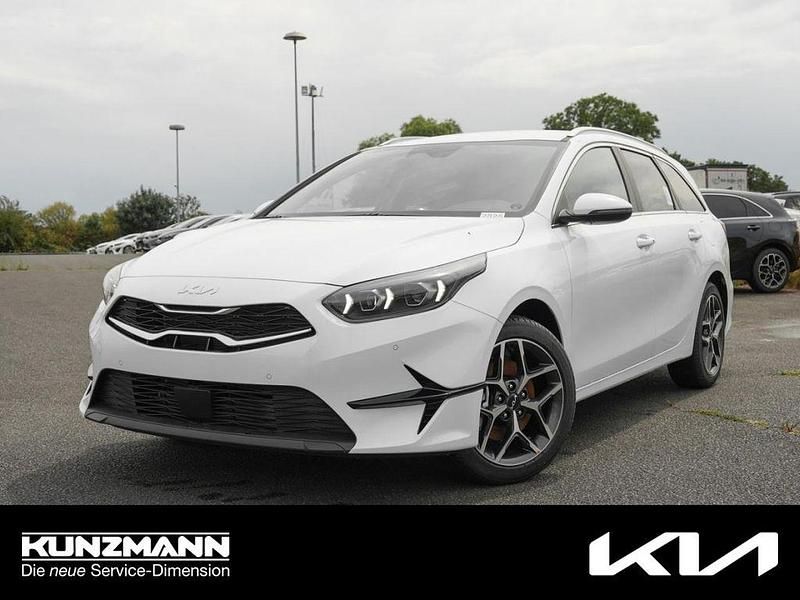 Carraraweiß Neu 2025 Kia Ceed Sportswagon Kombi | 27.989 € (Fairer Preis) - Bild 1/4