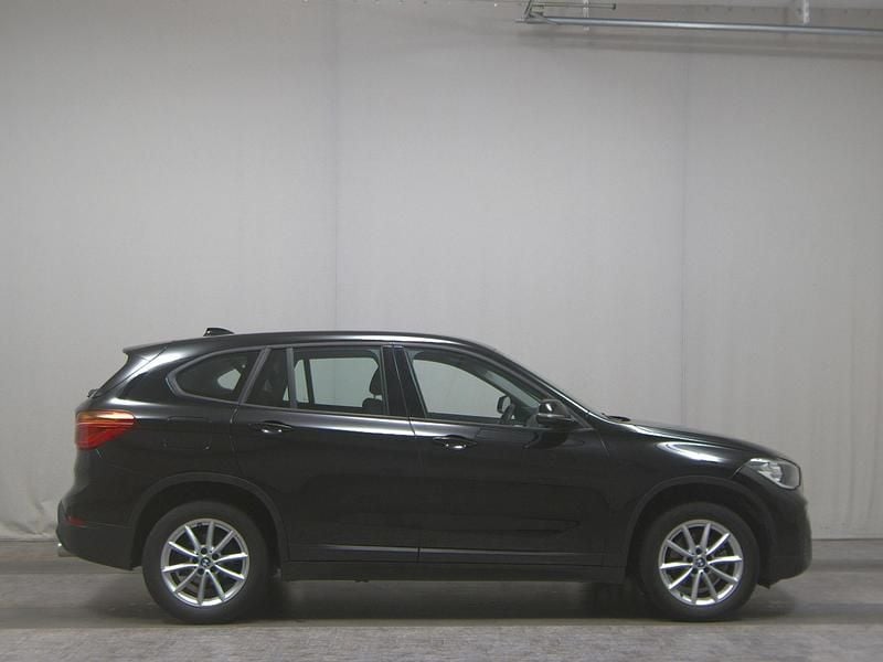 Schwarz Gebraucht 2022 BMW X1 Performance SUV | 21.480 € (Superpreis) - Bild 1/4