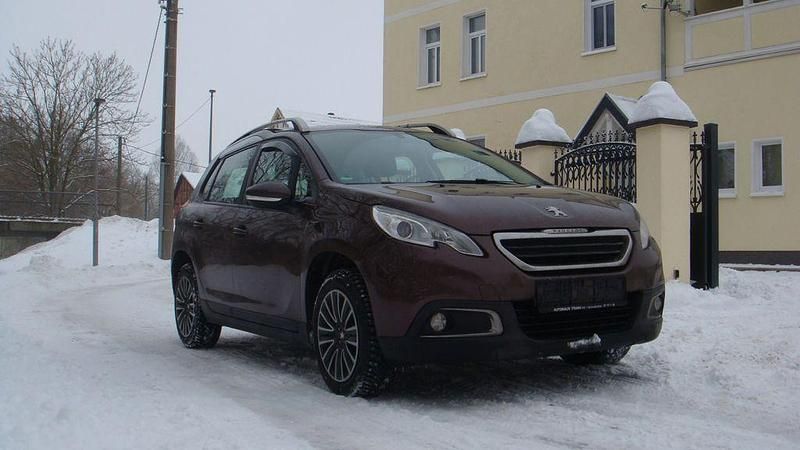 Gebraucht Peugeot 2008 Active 120 PS (88 kW) 2015 Braun SUV