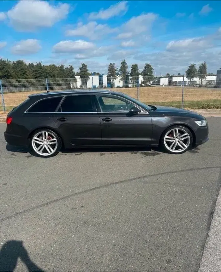 Gebraucht Audi A6 S-Line 204 PS (150 kW) 2012 Grau Kombi